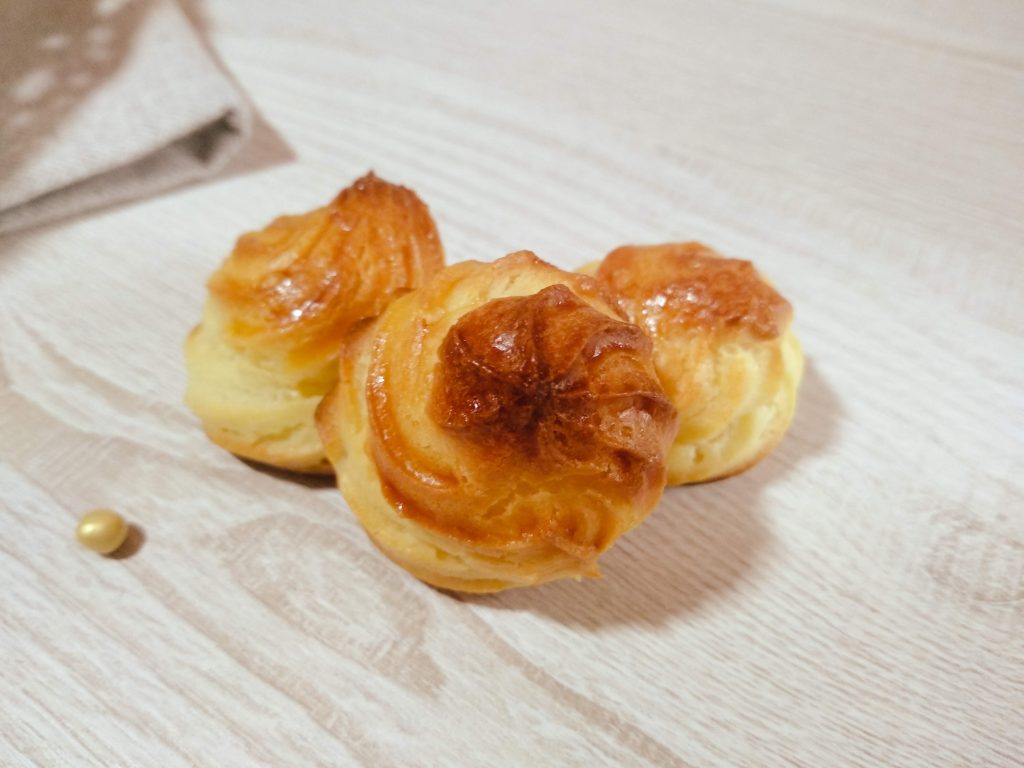 Choux pastry biscuits