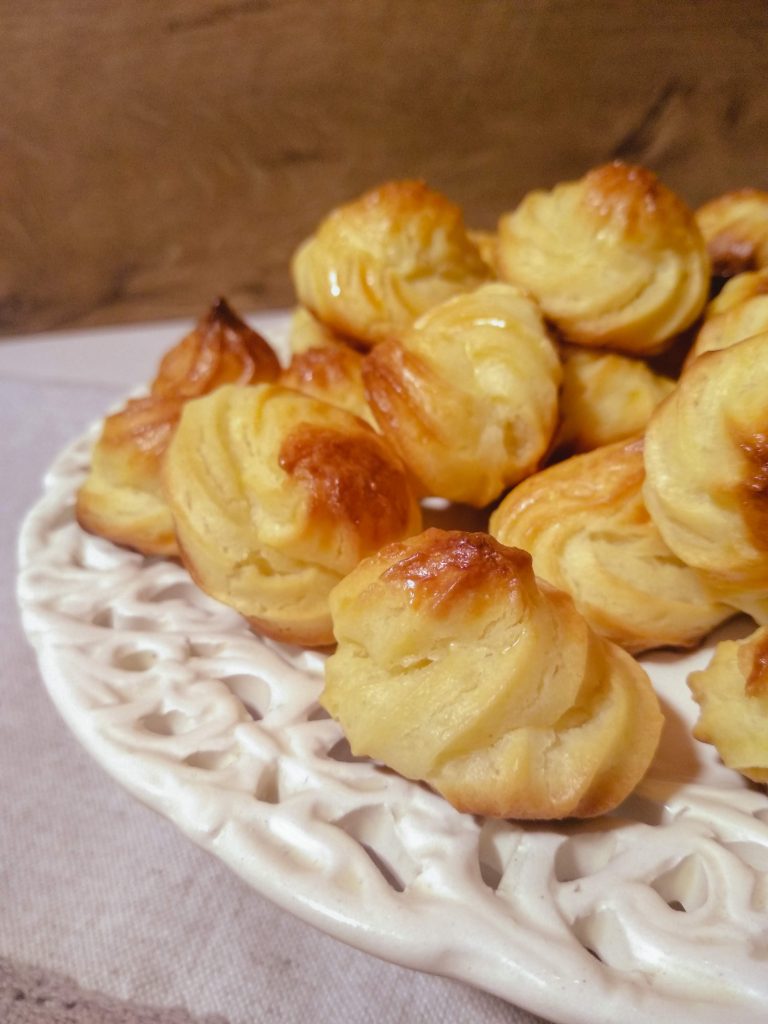 Choux pastry biscuits